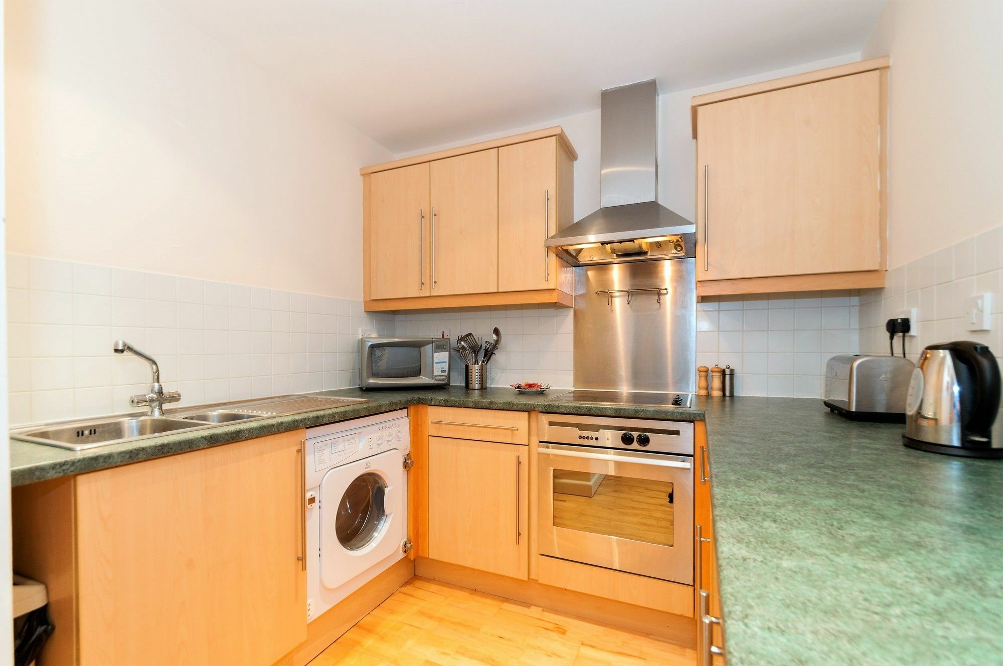 Greek Street Suites Лидс Экстерьер фото