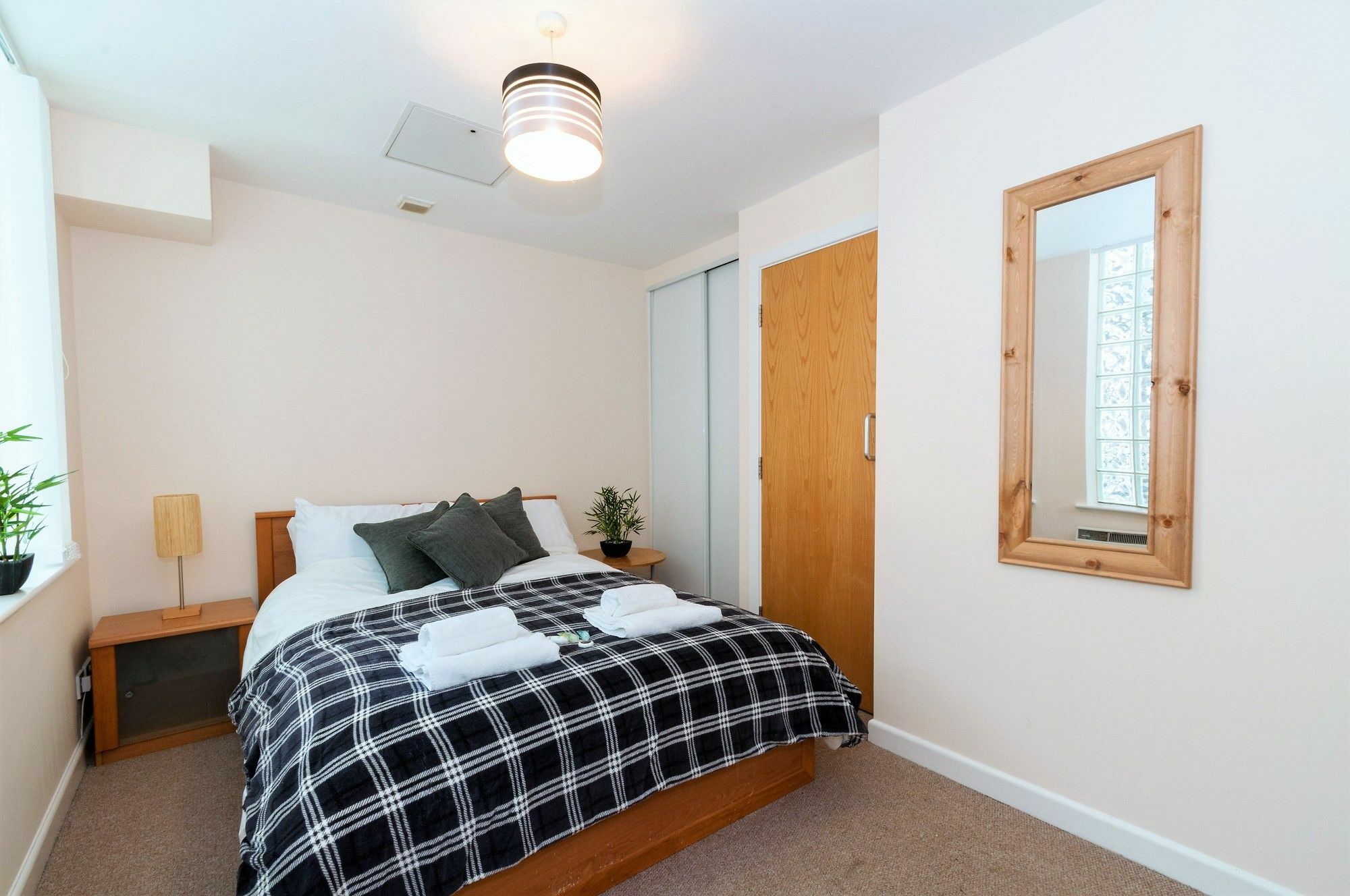 Greek Street Suites Лидс Экстерьер фото